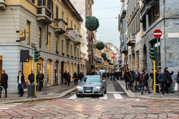 milano_via_monte_napoleone_caddesi